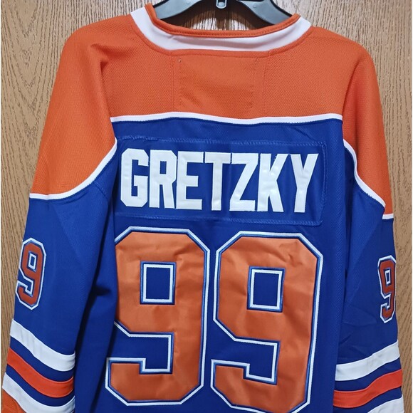 Wayne Gretzky (CCM)-(Oilers)-(Jersey)-(Blue/Orange)-(Used)-(Size:XL-52)-$110.00 - Picture 3 of 9